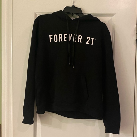 Forever 21 Tops - Forever 21 Large Sweatshirt